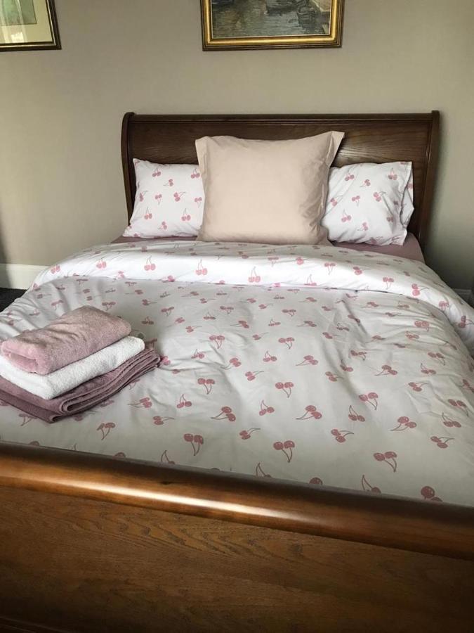 Rose Cottage: Delightful 4 Bedroom Detached Home ポートラッシュ エクステリア 写真