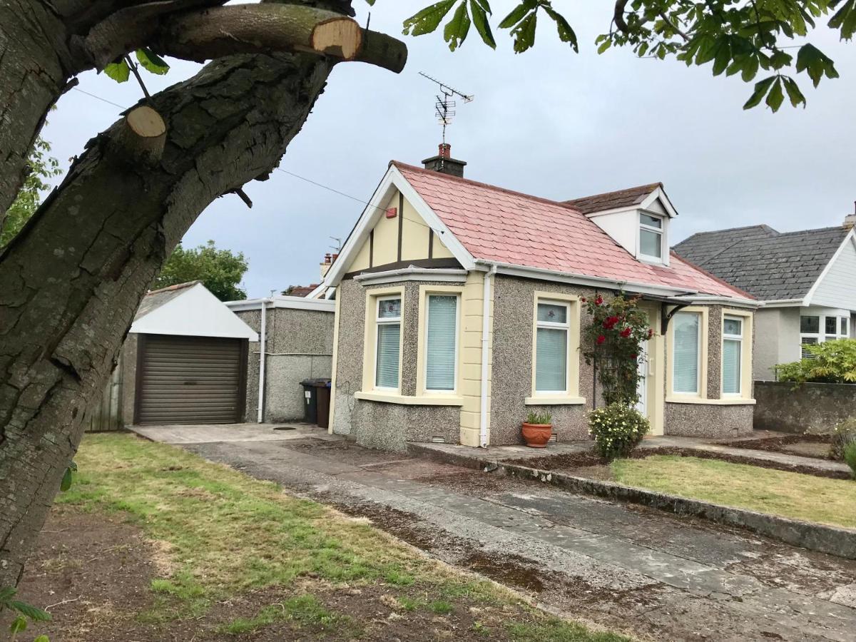 Rose Cottage: Delightful 4 Bedroom Detached Home ポートラッシュ エクステリア 写真